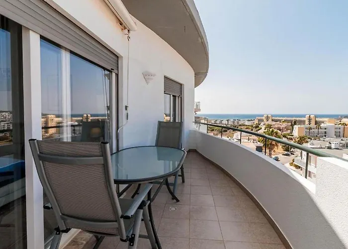 Modern Apartment In Lagos With Sea Views